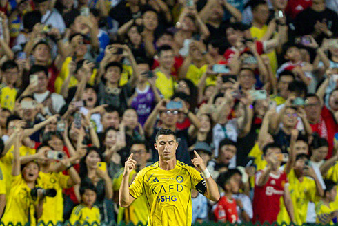 Cristiano Ronaldo thanking God after scoring