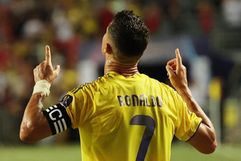 Cristiano Ronaldo pointing to the sky