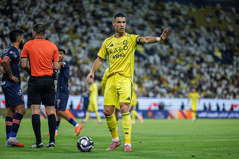 Cristiano Ronaldo sending instructions in Al Nassr