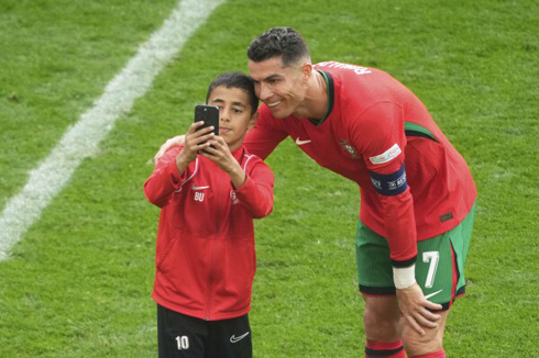Cristiano Ronaldo idolized by younger generations