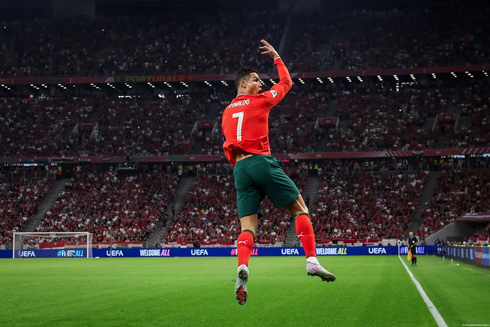 Cristiano Ronaldo scoring in Portugal stadium