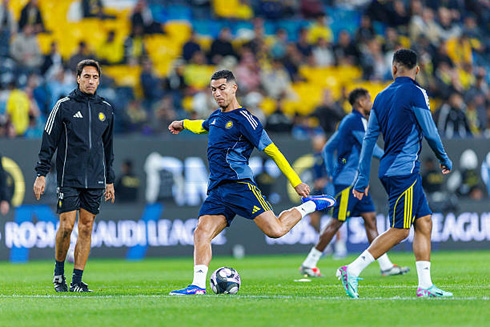 Cristiano Ronaldo warming up his shots