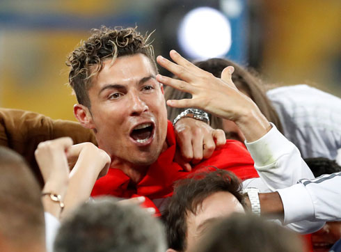 Cristiano Ronaldo hugged by everyone around him