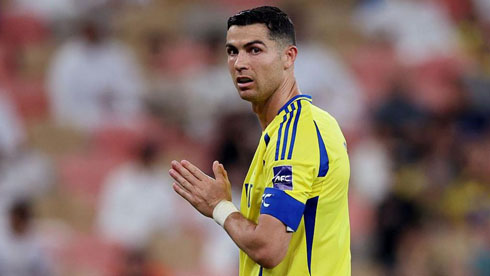 Cristiano Ronaldo Al Nassr yellow shirt
