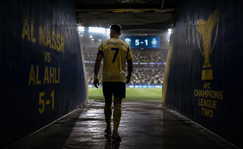 Cristiano Ronaldo at the tunnel entrance