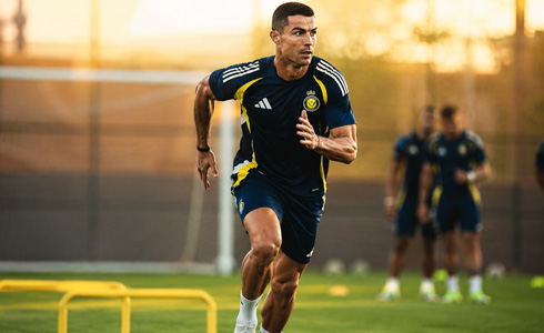Cristiano Ronaldo running in Al Nassr training