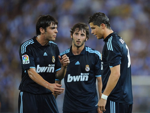 Cristiano Ronaldo talking with Kaká