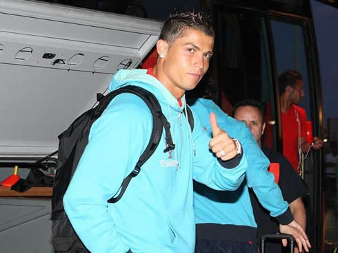 Cristiano Ronaldo showing his thumbs up, before entering the team bus
