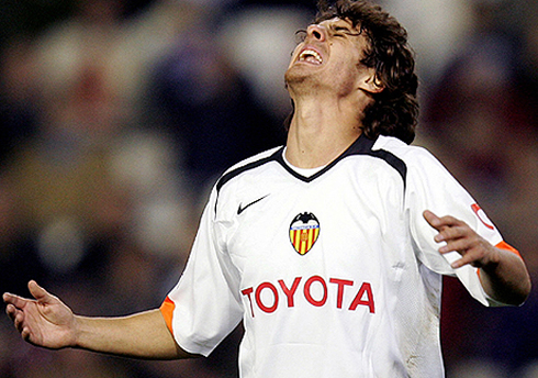 Pablo Aimar playing for Valencia CF, in Spain