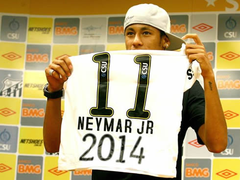 Neymar renewed his contract with Santos in Brazil, until 2014