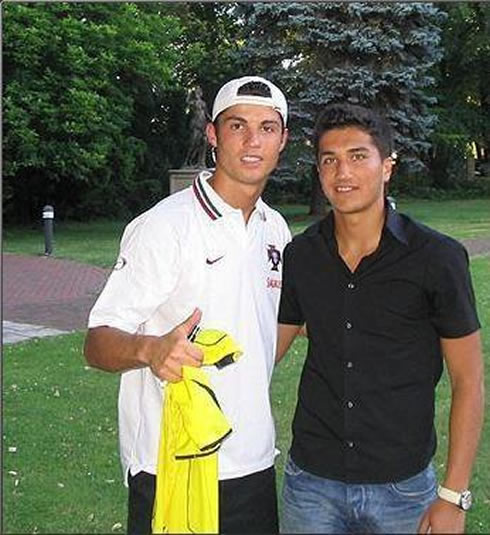 Cristiano Ronaldo and Nuri Sahin taking a photo and showing their friendship, in 2008