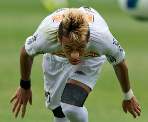 Neymar playing for Santos, in 2011-2012