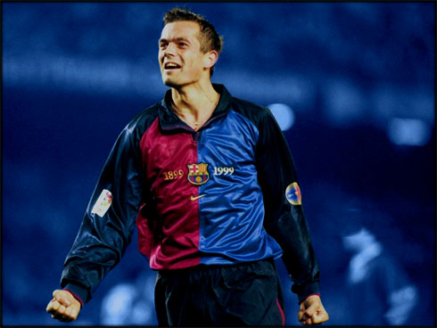 Philip Cocu playing for Barcelona in 1999-2000