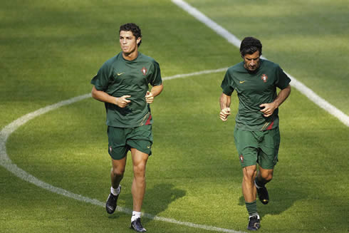 Cristiano Ronaldo and Figo, during a Portugal training/practice session