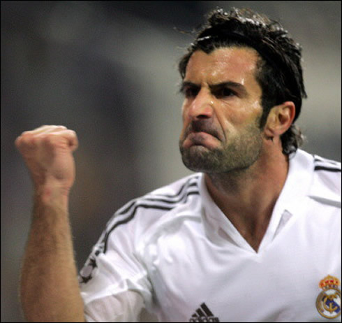 Luís Figo after a Real Madrid goal, showing his ugly face
