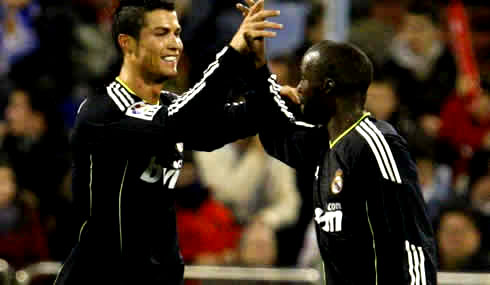 Cristiano Ronaldo and Lass Diarra, in Real Madrid all-black jersey