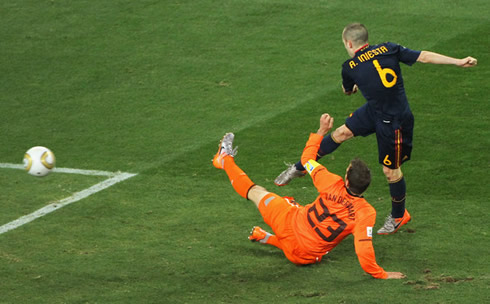 Andrés Iniesta World Cup final winning goal, in Spain vs Netherlands