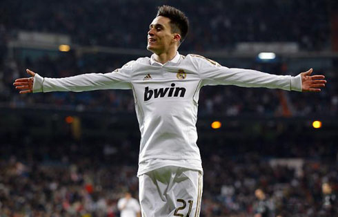 Callejón's Real Madrid goal celebration in 2011-2012