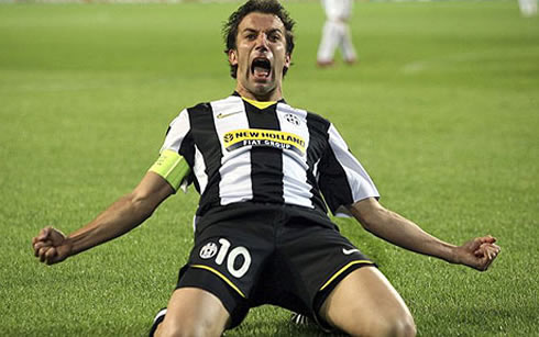 Alessandro del Piero, Juventus number 10, celebrating on his knees