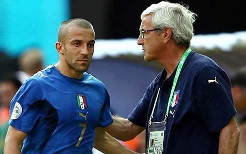 Alessandro del Piero with head shaved (skin head), and Marcelo Lippi, at the Italian National Team