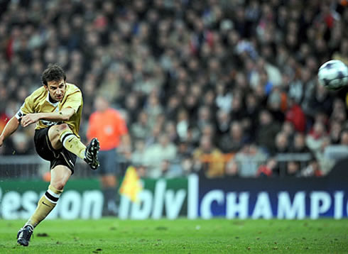 Alessandro del Piero taking a free-kick for Juventus, in the UEFA Champions League