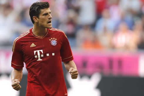 Mario Gomez goal celebrations for Bayern Munich, in a red shirt/jersey 2011-2012