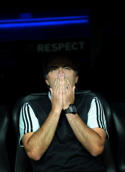 José Mourinho praying