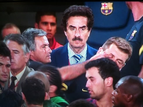 José Mourinho putting his finger on Tito Vilanova eye, in Real Madrid vs Barcelona in 2011