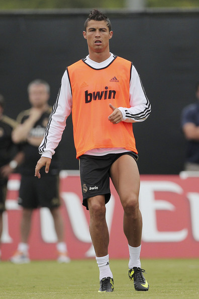 Ronaldo looking worried about soemething