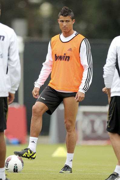 Cristiano Ronaldo controlling the ball in training