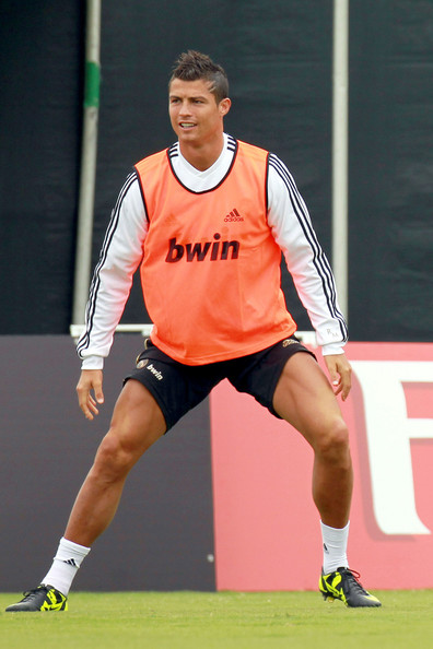 Cristiano Ronaldo preparing to receive the ball in training