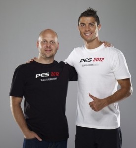 Cristiano Ronaldo wearing a PES 2012 shirt