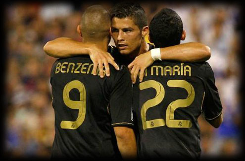 Cristiano Ronaldo scores an hat-trick against Zaragoza in La Liga 2011-2012 debut