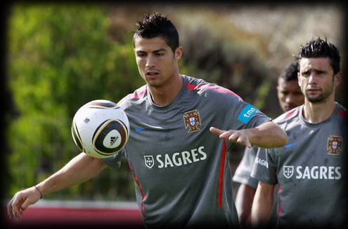 Cristiano Ronaldo training with the Portuguese National Team