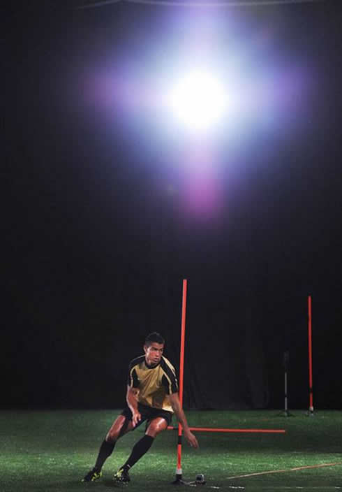 Cristiano Ronaldo in Castrol Edge: Tested to the limit documentary photo/picture 14