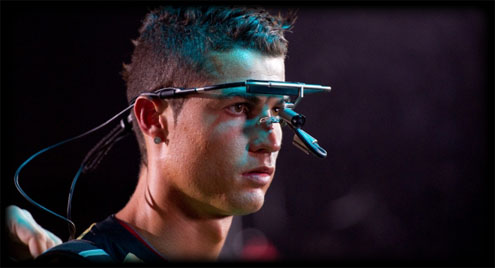 Cristiano Ronaldo with an electronic machine on his head, while being tested in his new documentary: Tested to the limit