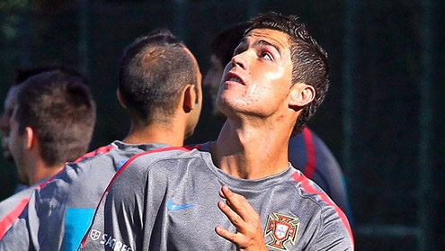 Cristiano Ronaldo doing tricks in the Portuguese National Team training session