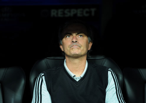 José Mourinho inspiring photo on Real Madrid bench, with the 