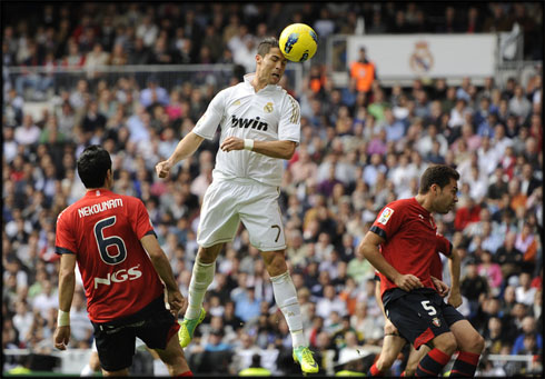 Cristiano Ronaldo goal from an header, against Osasuna in La Liga 2011-2012